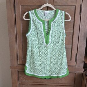 Susan Bristol Green and White Geometric Top Size L